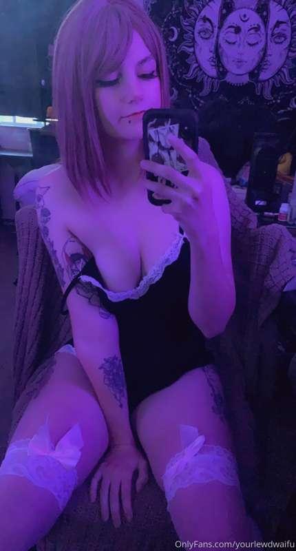 Just loving this dress and stocking if only you can ripped i..