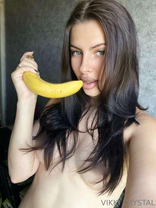 🍌🍌👅