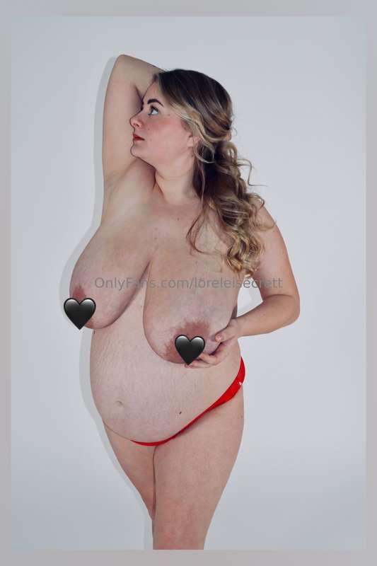 My areola’s have gotten so dark!!🤰🏼🥵