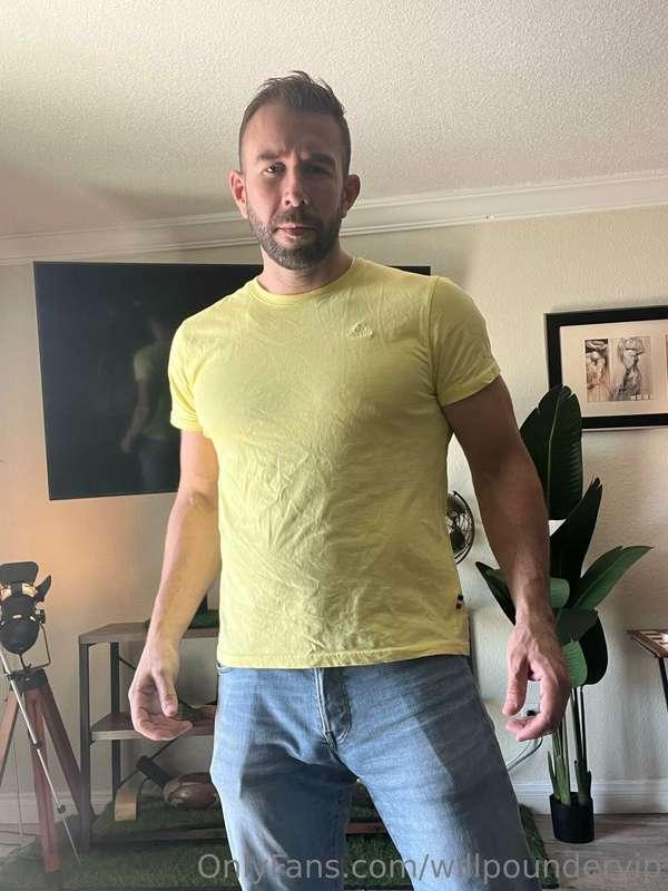 Should I keep it going? 😏 
Tip under this post and I’ll post..
