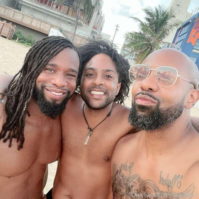 @bodybymont & I had meeting @santiagowet today! We will have..