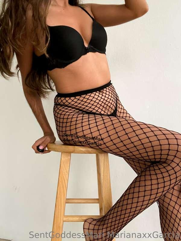 While your eyes glaze over My perfection send to please ✨Me✨..