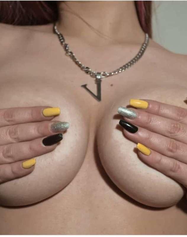 yourgirlfriendval image #0