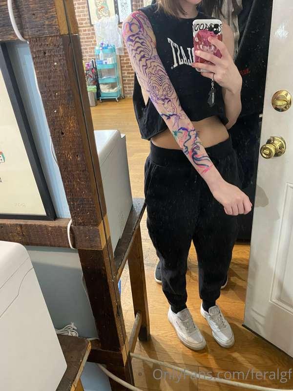 4 hour tattoo session today, got the whole tiger done (outli..