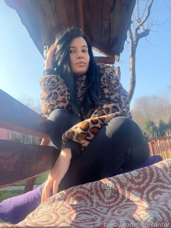How you doing guys?
I came home after nice walk outside 😍😊 Anyone in the mood for some fun?😈