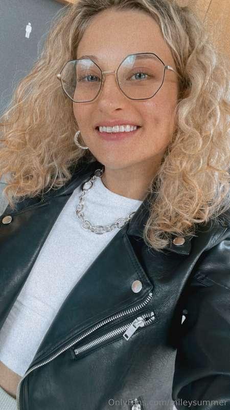 🍒 + 🥶 = 🤭

Cold - Vibes today 🙈☁️😇