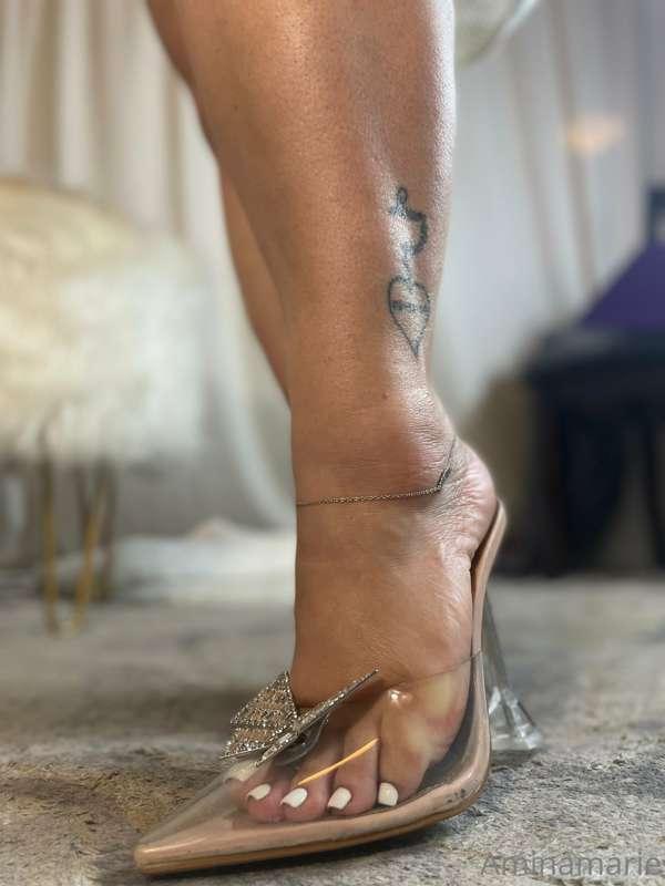 I need to start wearing heels again lol my ankle was messed ..