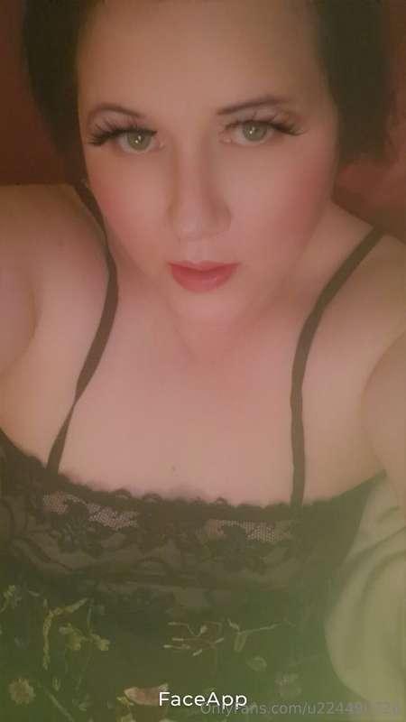 Oh baby I'm offering girlfriend experience. Just pop me a me..