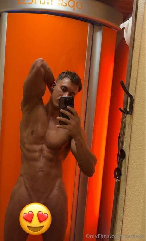 Sweating after gym💦😈🔥 wanna see my wet dick?😍