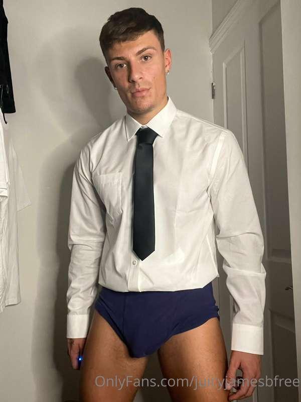 Happy new year everyone 🙈 Naked pics of this are on my VIP 😍..