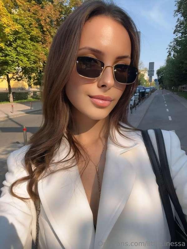 What do you think of my look today? 🙈