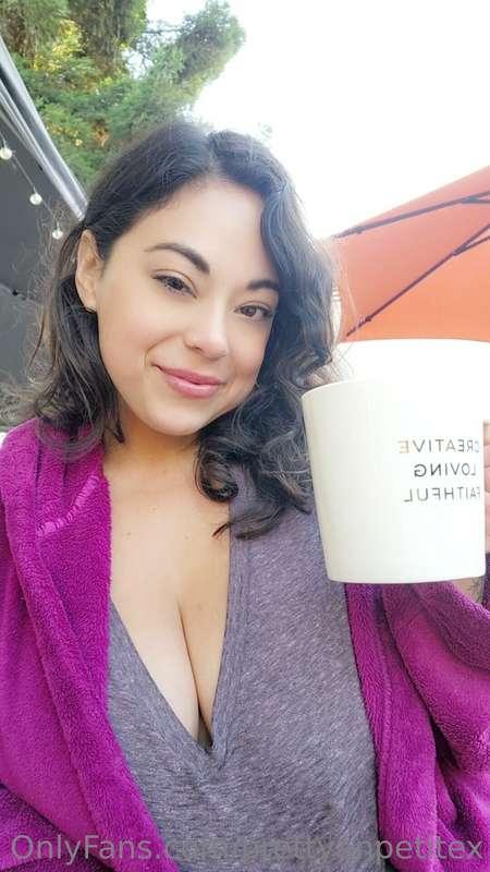 Good morning 💋 If you woke up wet and horny like I did, chec..