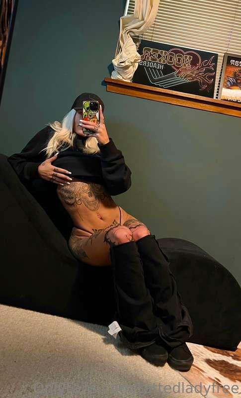 If you wanna see me fully nude subscribe to my uncensored On..
