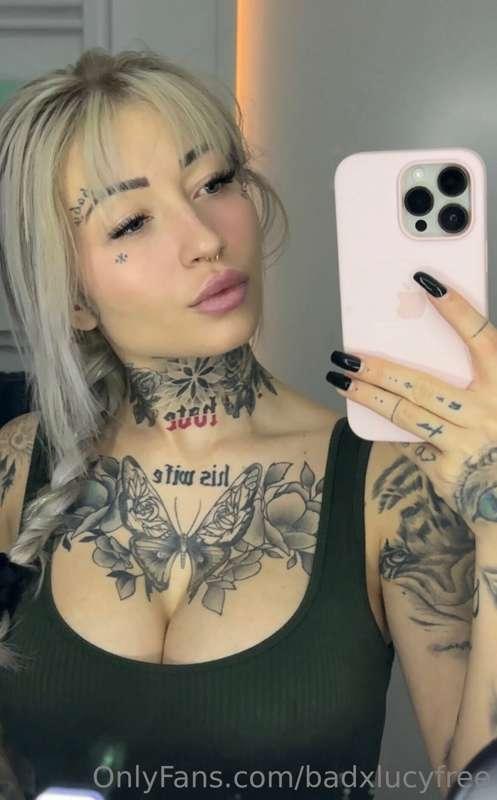 Bored rn 🤭
Send me pics of you being horny on @xlucy 🙄
I‘m e..