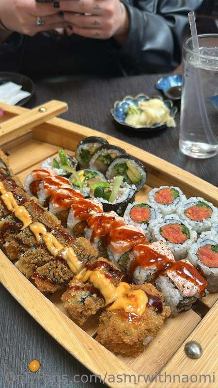 Had some delicious sushi today! Who wants an asmr video of m..