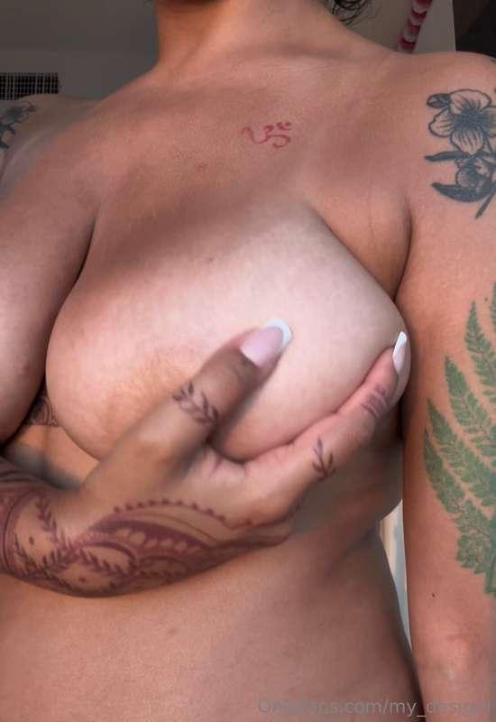 I love a good nipple tease 