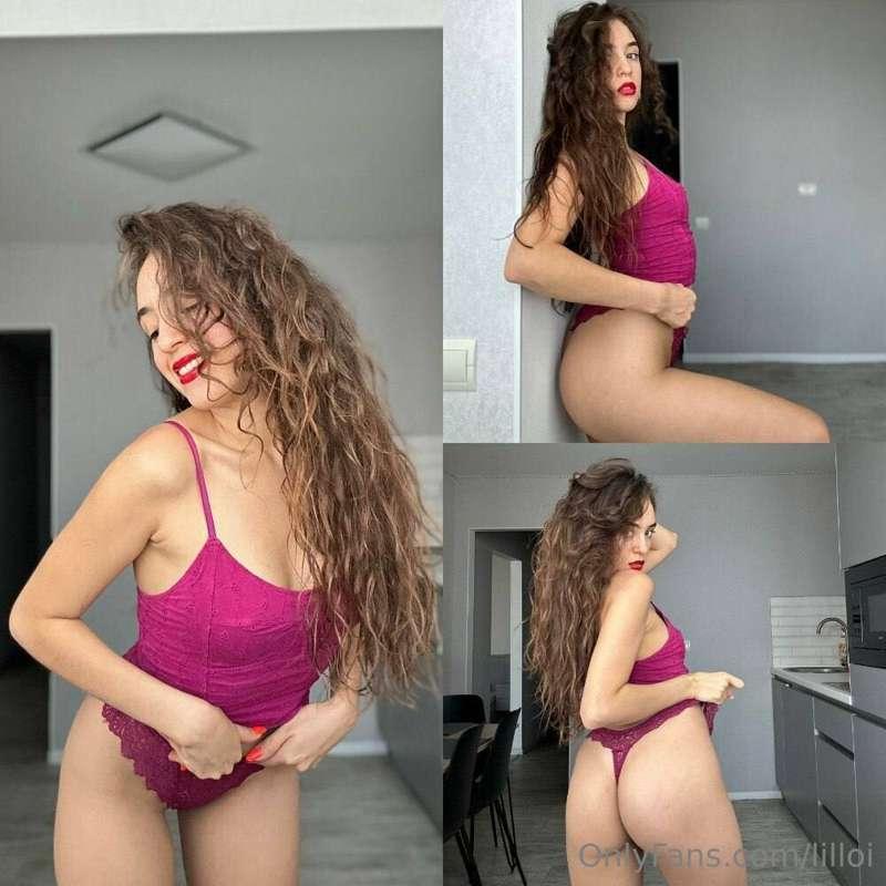 @hottietina makes content at home and is ready to share it w..