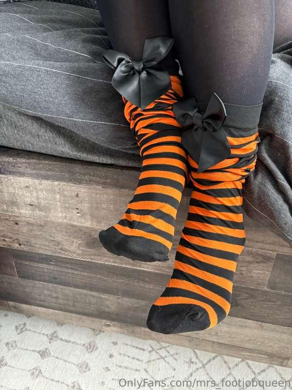 mrs_footjobqueen image #11