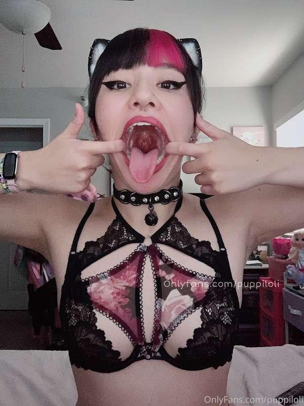 Who’s going to serve this tongue queen?