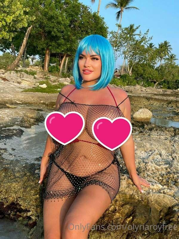 UNLOCK ME AND UNCENSOR ME!!😍😍See my ROCK HARD NIPPLES in thi..