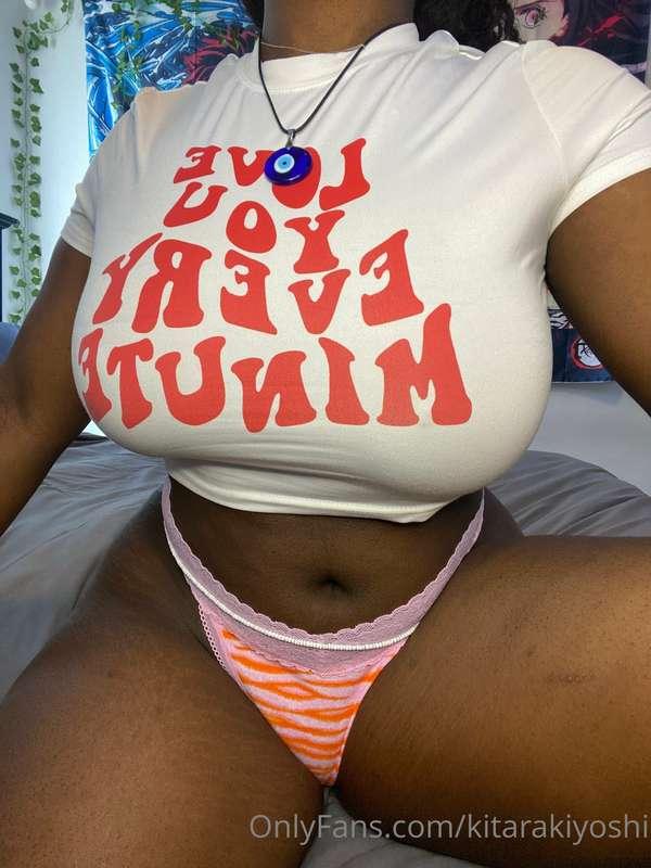 Cute little photo set❤️🍒 *5 min boob show in the outfit*⬇️ h..