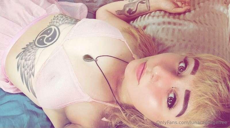 Come lay with me