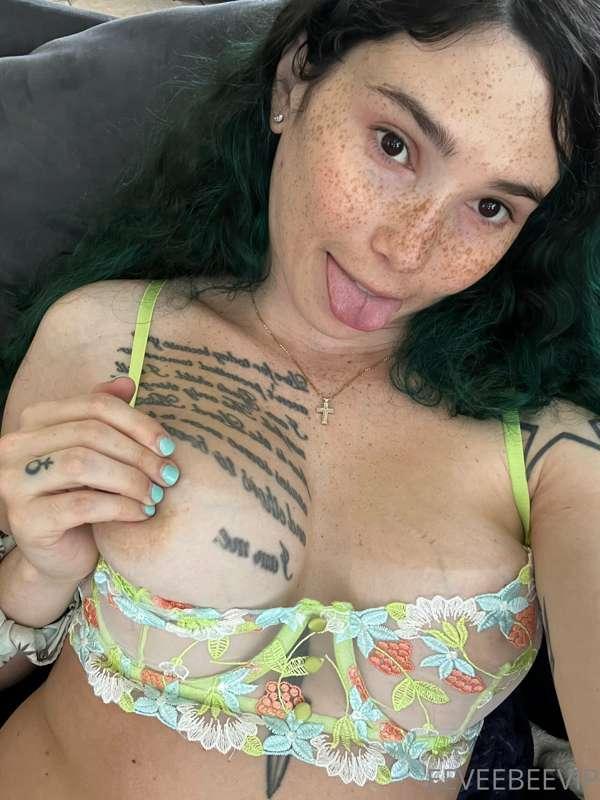 😋