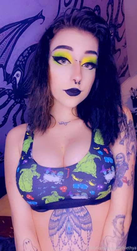 ✨💚 I’m always a nightmare before Christmas 💚✨