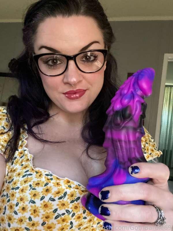 I wonder if this beautiful giant  dragon cock will fit in my pussy? 🐉💦🍆😈 #dildo #dragoncock #pussy #bigtits #bigboobs #tits #boobs #naturalboobs #natural #playtime #horny #girlnextdoor #milf #goth #toys 