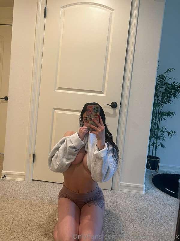 Do you prefer me Naughty or nice? 😈