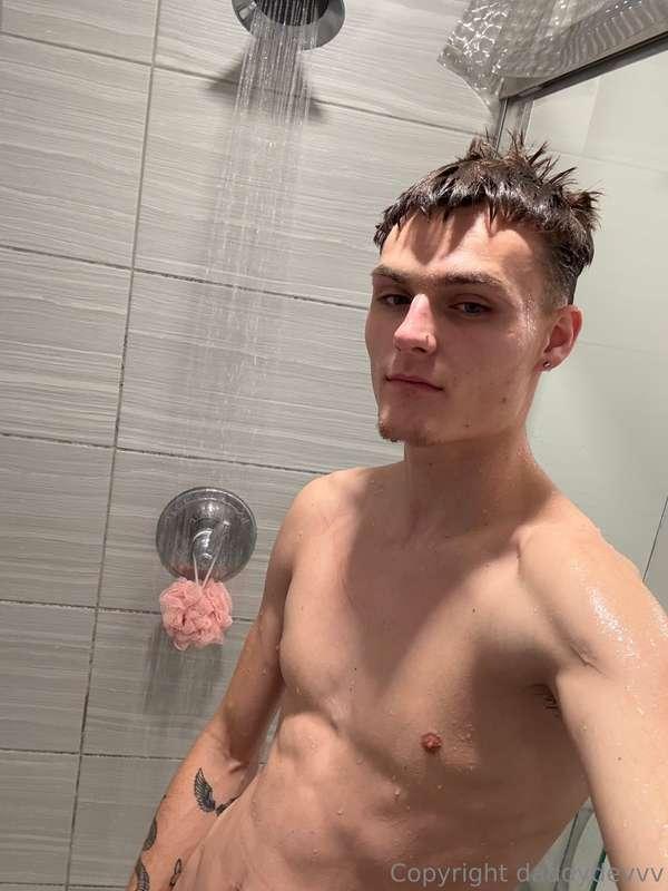 Cum shower with me :) private text me so we can have some fu..