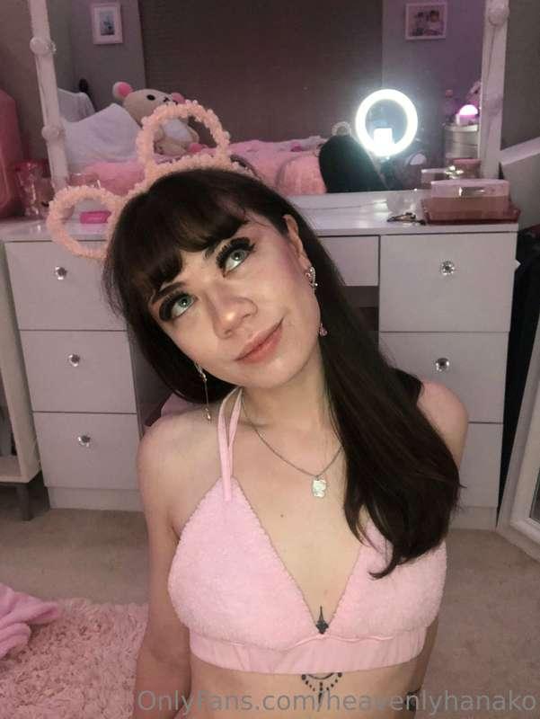 New profile pic on here! I’ll be posting this look throughou..