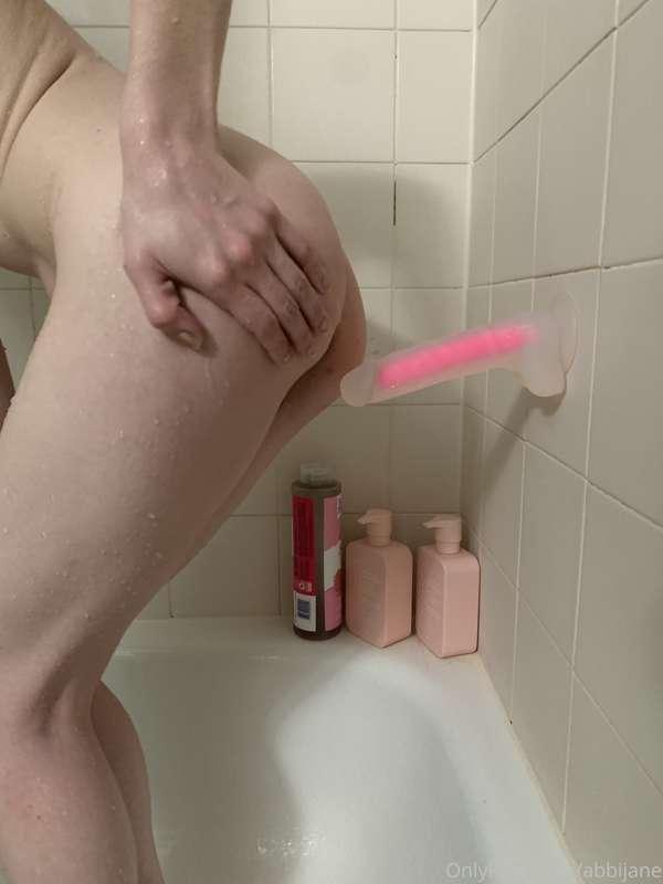 Swipe over ➡️➡️ If you want to see a clip of me riding my di..