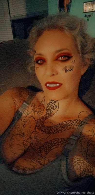 I hope you've had a fantastic Halloween! My schedule has bee..