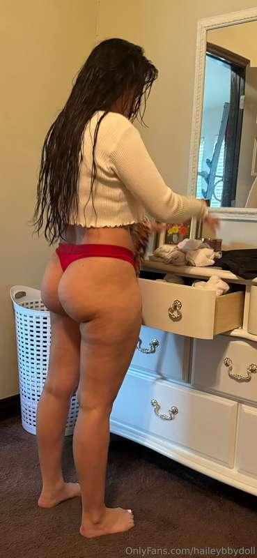 🤔🧦… decisions decisions!