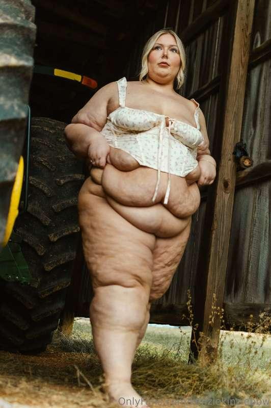 kenziekinziebbw image #4