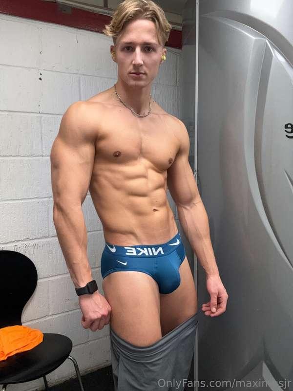 Clean and lean..just how I like my meat… 😜 😘 🍆😈