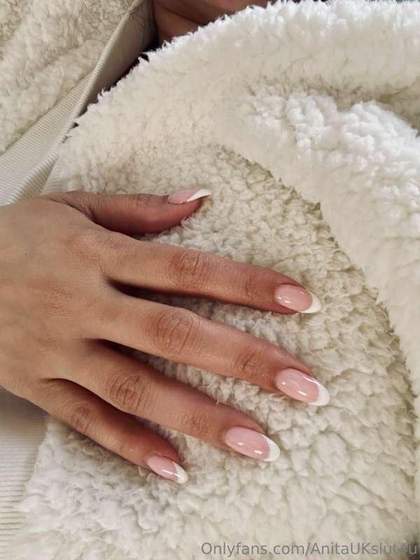 French Manicure to start the year - classy and professional ..