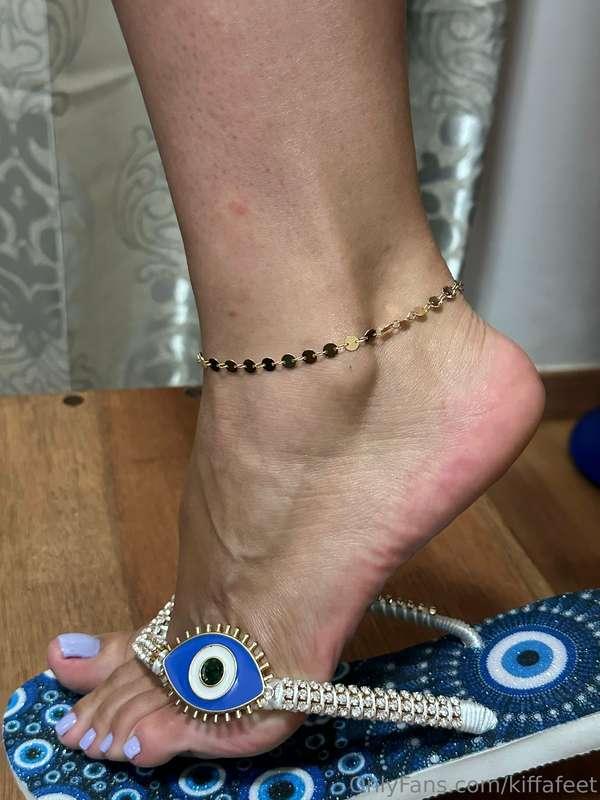 Trying new anklets, do you like it?
