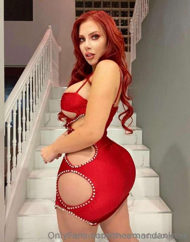 ### Feelin sexy AF in this tight dress 🔥 😏