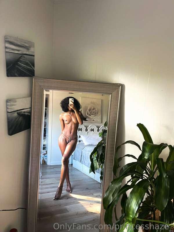 It’s been a while we did a mirror selfie  here so here you g..