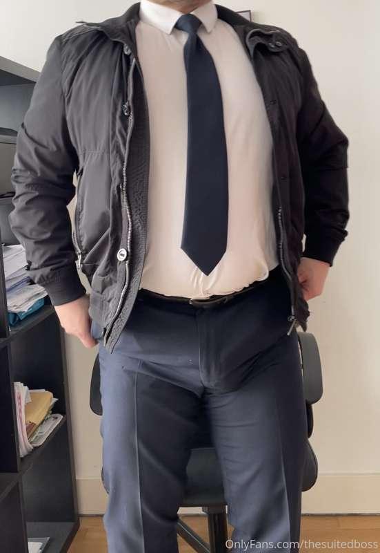 thesuitedboss image #0