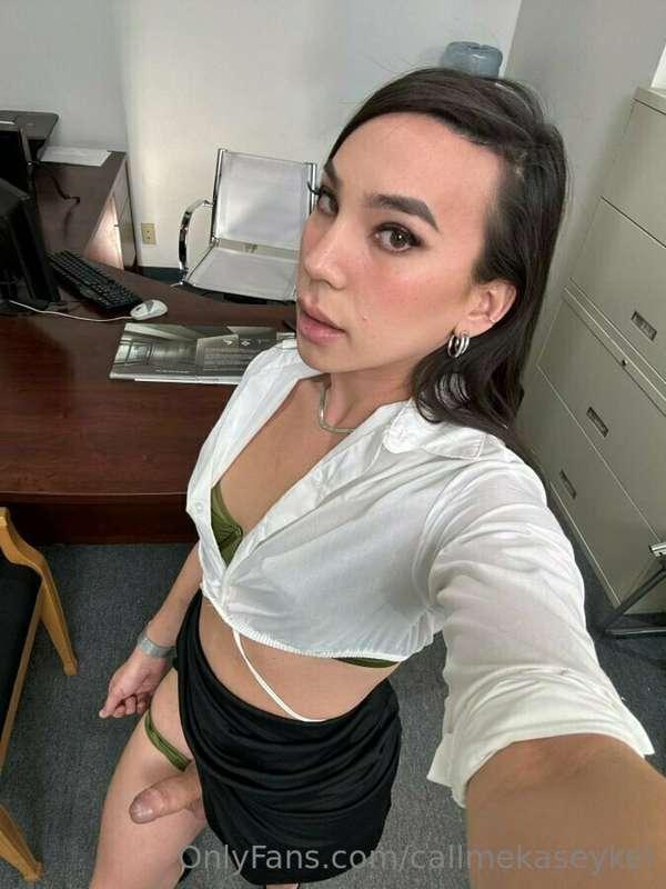 Is it take your hot girlfriend to work day?? 👩‍🏫👩‍💼