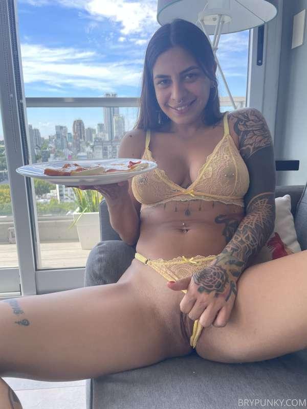 Oops I just ate all that pizza but the pussy stills here nee..