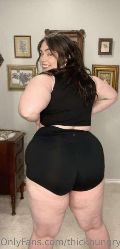 Hi Hotties! 
This week is a lil different than usual, I’m tr..