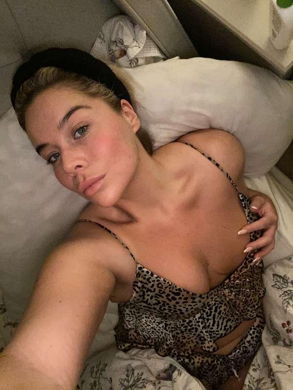 Waiting for you 💋🍆💦