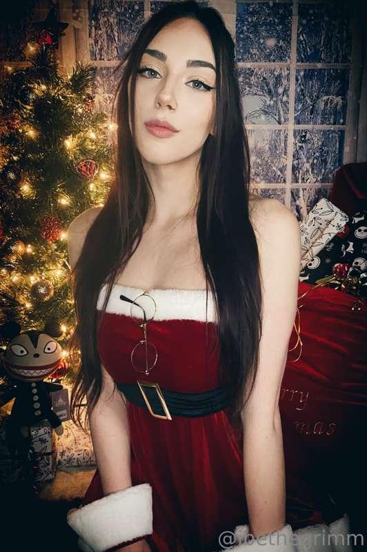 Buyers and gifters will be receiving extra goodies this week..