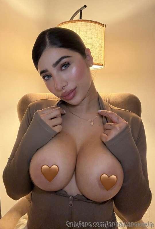 What do you think when you see my tits?🙊
