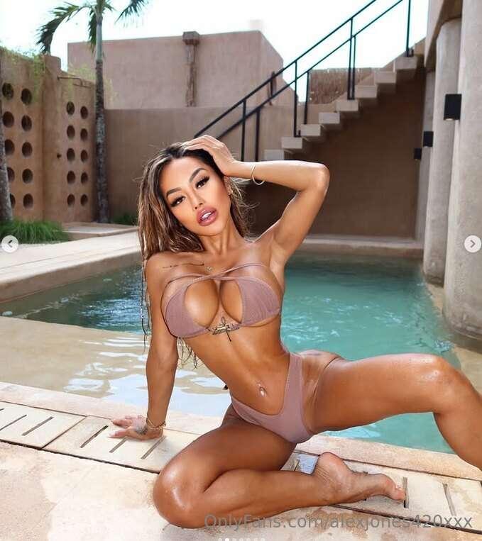 The TINIEST women I've ever fucked..... CJ Miles is 4'7 and ..