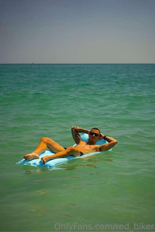 Relax on the beach!!😎🏝️
